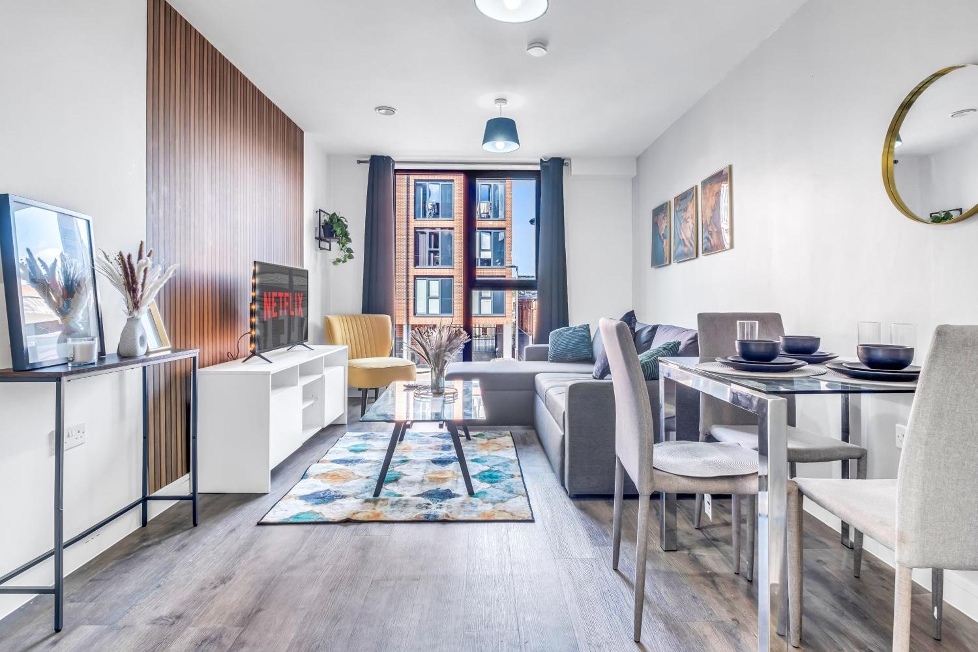 City Centre Emerald Escape - Sleeps-6, 2Beds & 2Baths , Netflix , Free Internet Birmingham Exterior photo