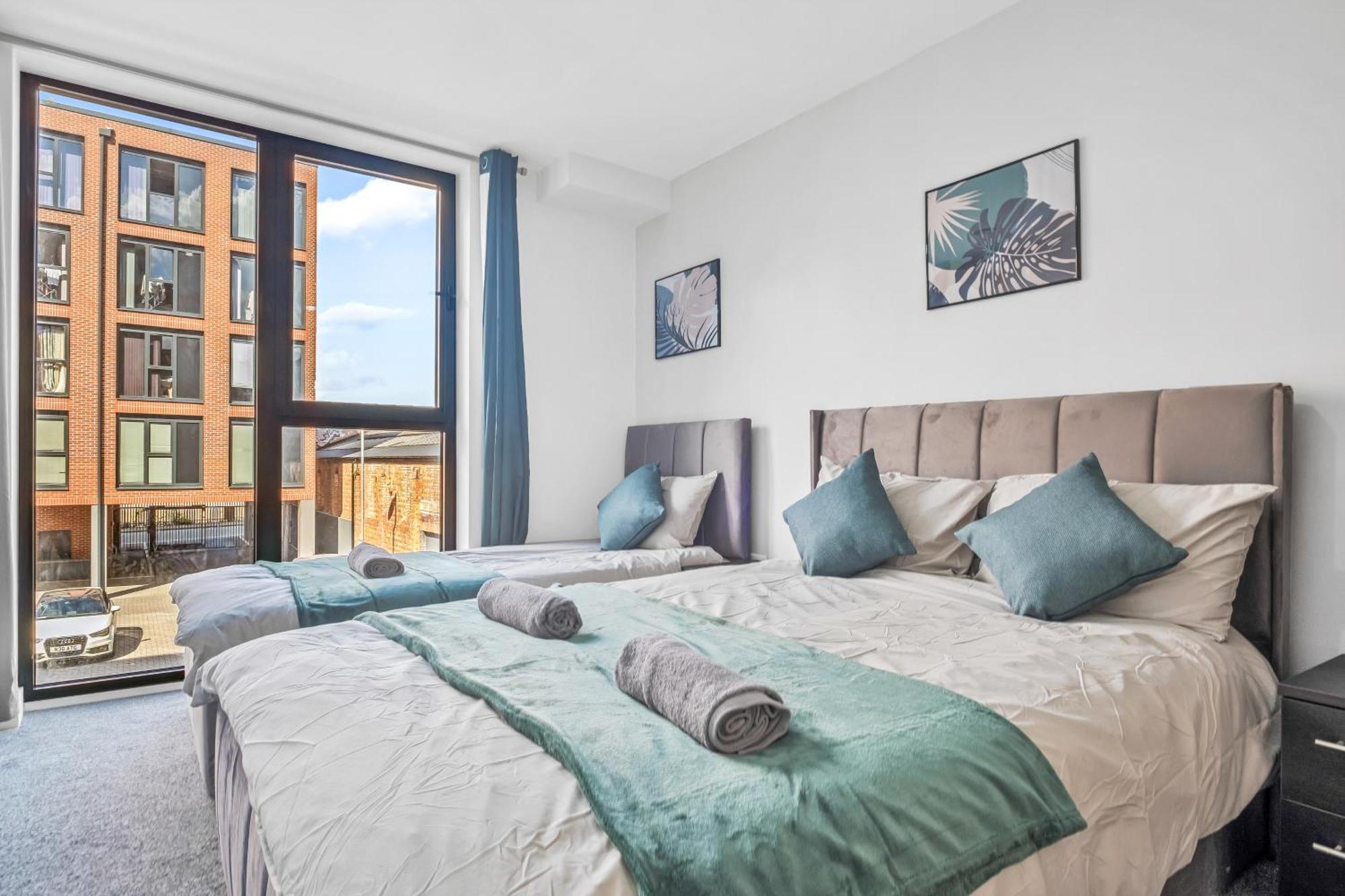 City Centre Emerald Escape - Sleeps-6, 2Beds & 2Baths , Netflix , Free Internet Birmingham Exterior photo